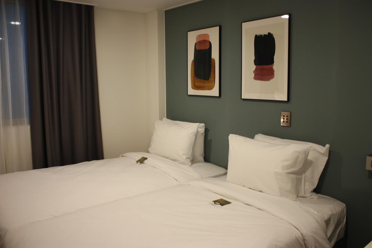 The Hotel Young Inn Seoul Exteriör bild